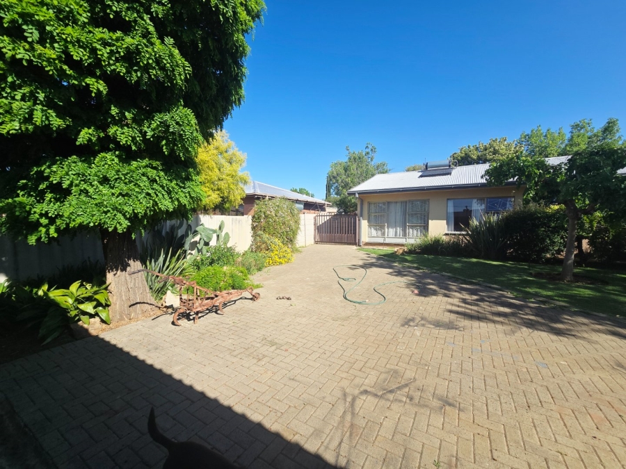 4 Bedroom Property for Sale in Fichardt Park Free State